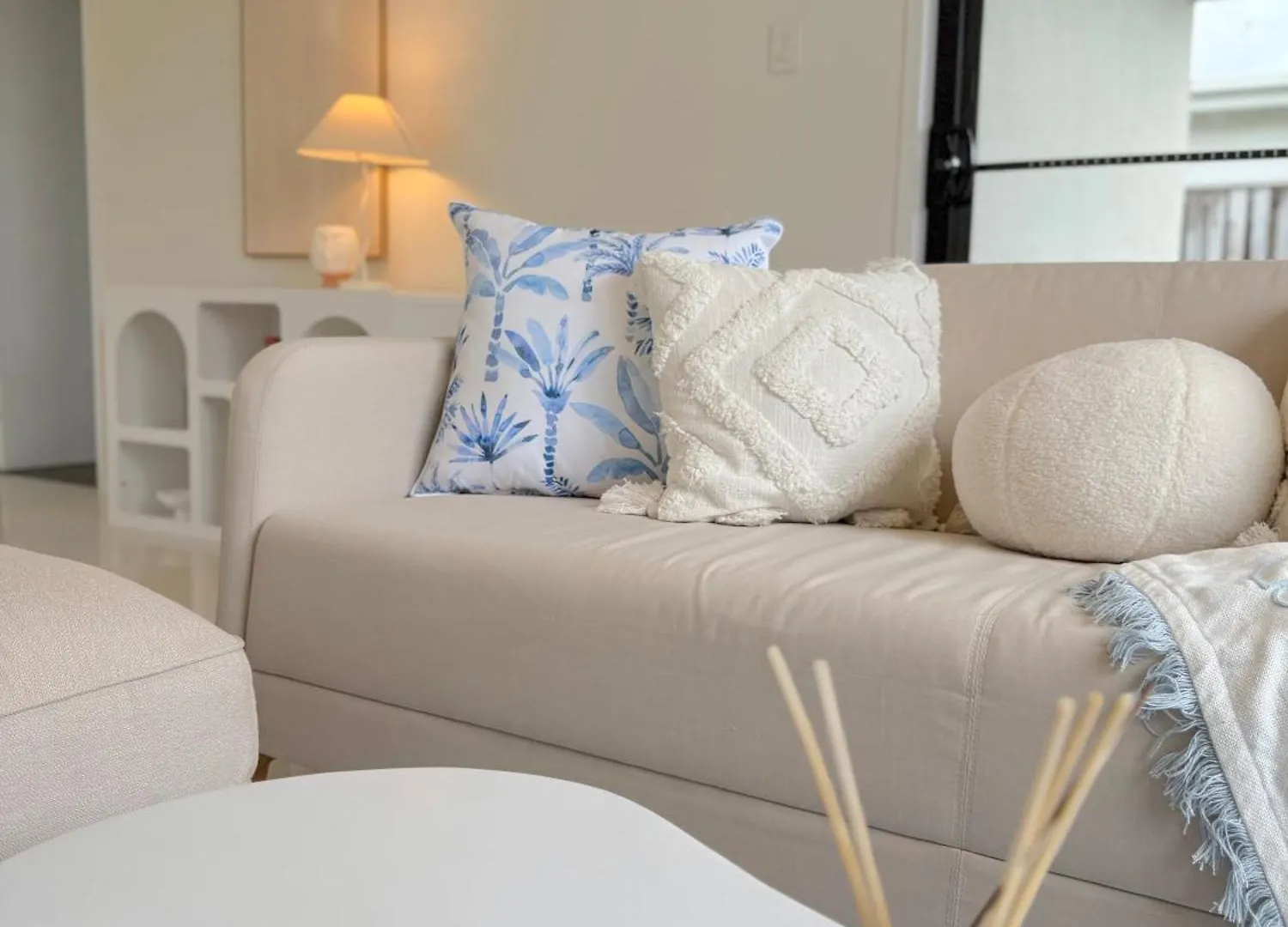 Holiday home Little Santorini Retreat - Family Home Near Theme Parks Pimpama Australia